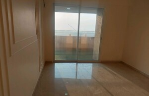 Room in 3 BHK Apartment at Lokhandwala Minerva Mahalaxmi, Mahalaxmi – for Sale