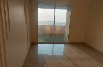 Room in 3 BHK Apartment at Lokhandwala Minerva Mahalaxmi, Mahalaxmi – for Sale