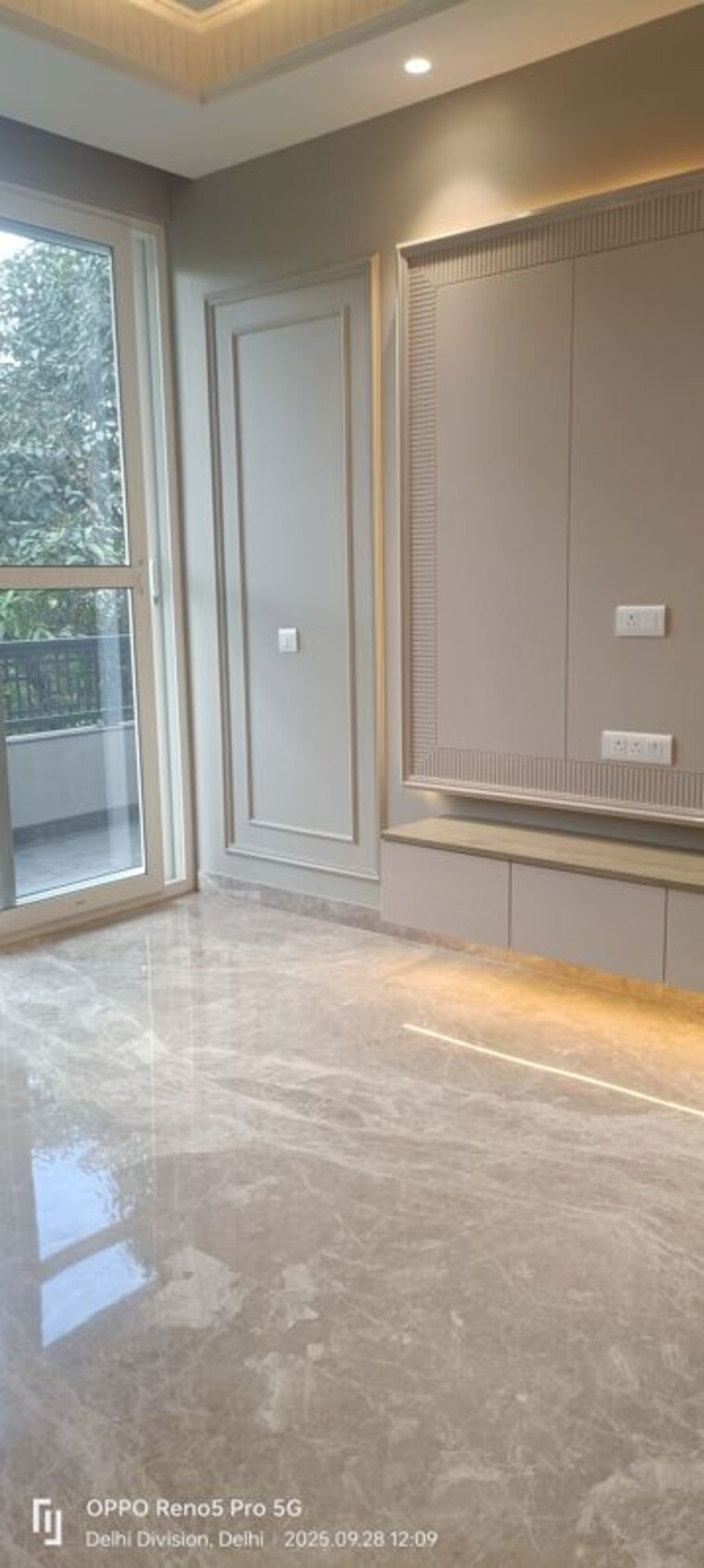 Room, janakpuri 3 Bedroom 1350 Sq.Ft. Builder Floor In Janakpuri Delhi 9981692