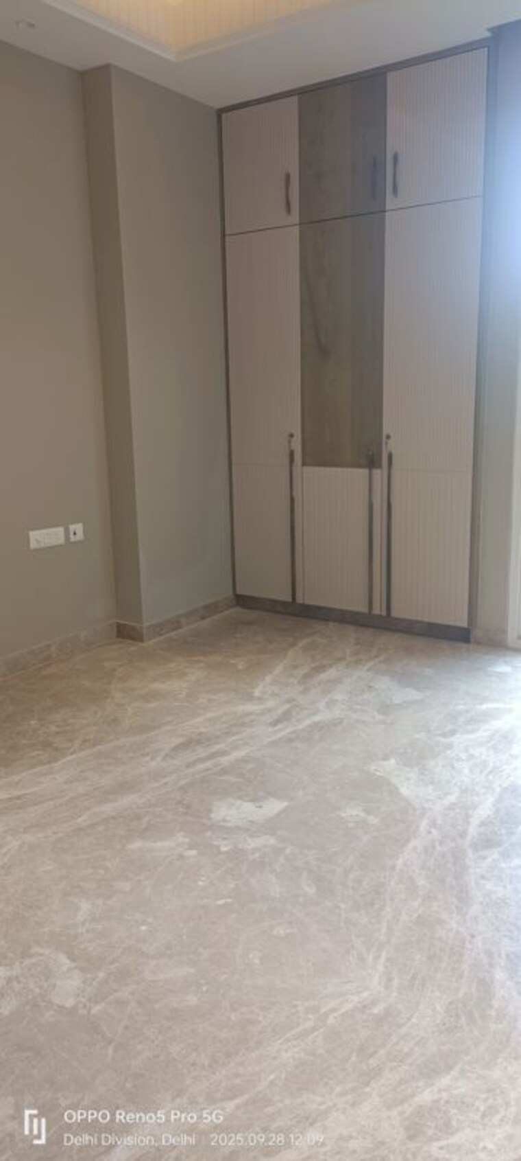 Room, janakpuri 3 Bedroom 1350 Sq.Ft. Builder Floor In Janakpuri Delhi 9981692