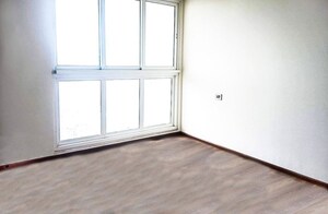 Room in 3 BHK Apartment at Omkar Alta Monte, Malad East – for Rent