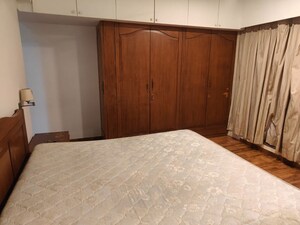Room in 2 BHK Apartment at Marvel Vivacity, Kalyani Nagar – for Rent