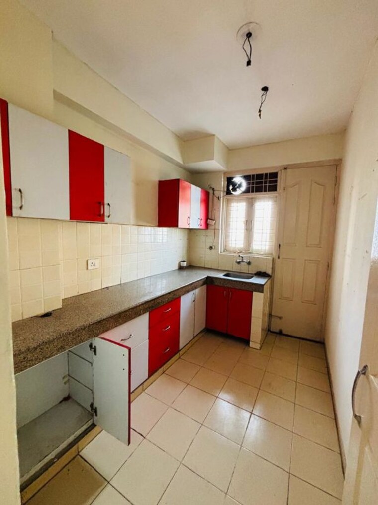 Kitchen, tulip-white 3 Bedroom 1326 Sq.Ft. Apartment In Sector 69 Gurgaon 9981752
