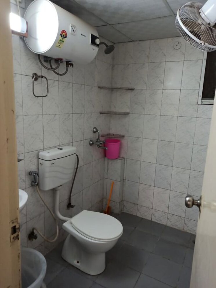 Bathroom, zara-aavaas 2 Bedroom 675 Sq.Ft. Builder Floor In Sector 104 Gurgaon 9981767