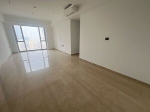 Room in 4 BHK Apartment at Lodha Parkside, Worli – for Sale