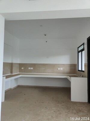 Room in 4 BHK Apartment at Gera Isle Royale, Bavdhan – for Sale