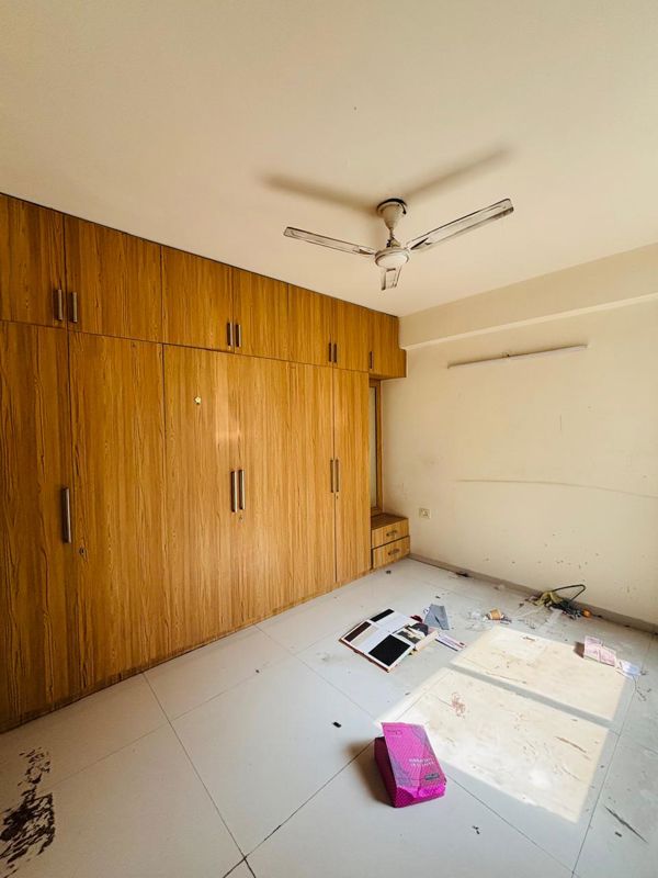 3 BHK Apartment For Rent in Tulip Violet