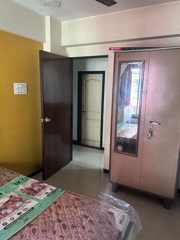 Room in 3 BHK Apartment at Hyde Park CHS, Kharghar – for Rent