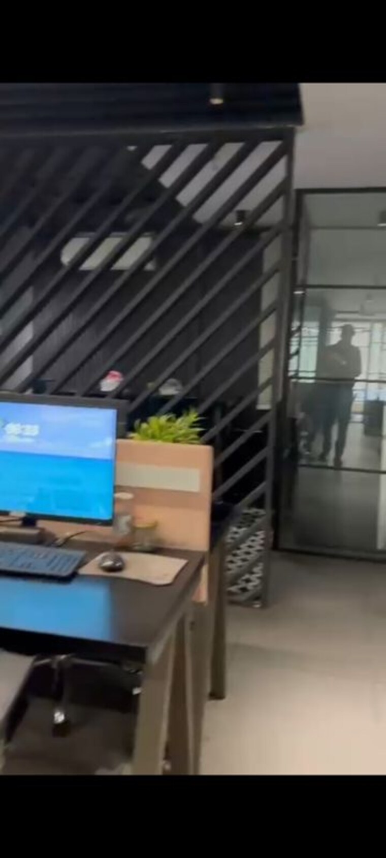 undefined, kirti nagar Commercial Office Space 1800 Sq.Ft. In Kirti Nagar Delhi 9982338