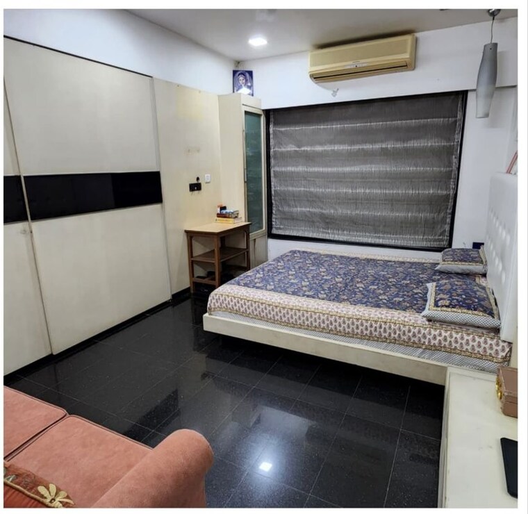 Room, juhu 4 Bedroom 2400 Sq.Ft. Apartment In Juhu Mumbai 9302758
