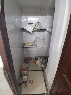 Master Bedroom in 2 BHK Apartment at Sindhu Wadi Apartment, Ghatkopar East – for Rent