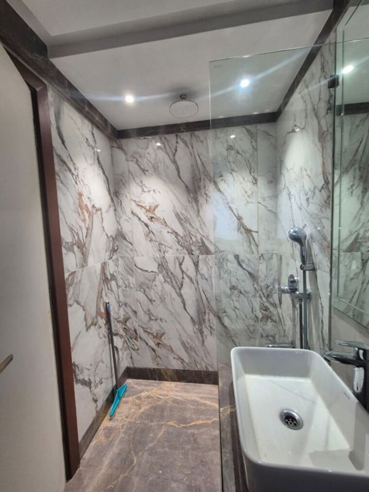 Bathroom, santacruz west 3 Bedroom 1150 Sq.Ft. Apartment In Santacruz West Mumbai 9982436