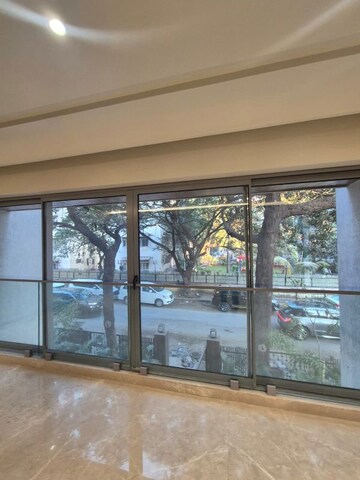 Room in 3 BHK Apartment at Santacruz West – for Sale