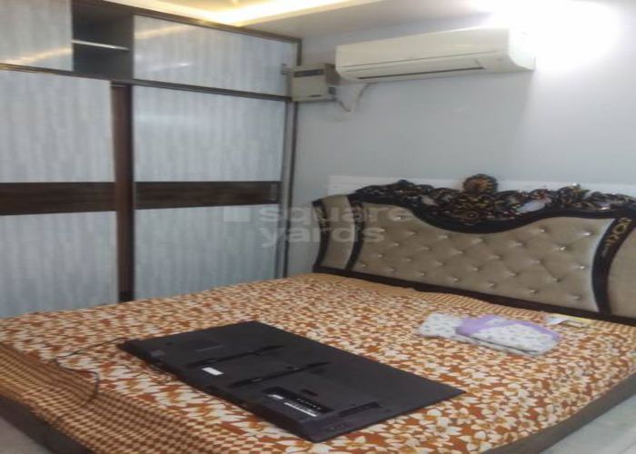 2 BHK + Servant Room Builder Floor For Rent in Ramesh Nagar