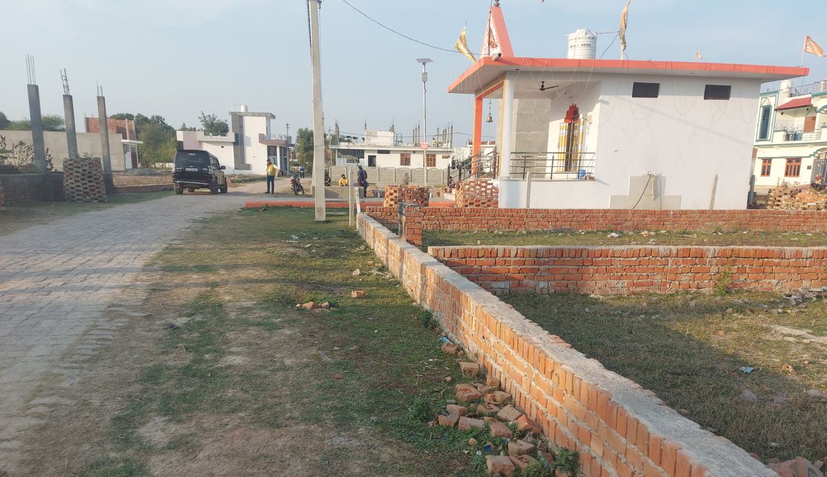 Plot For Sale in Kalli Paschim