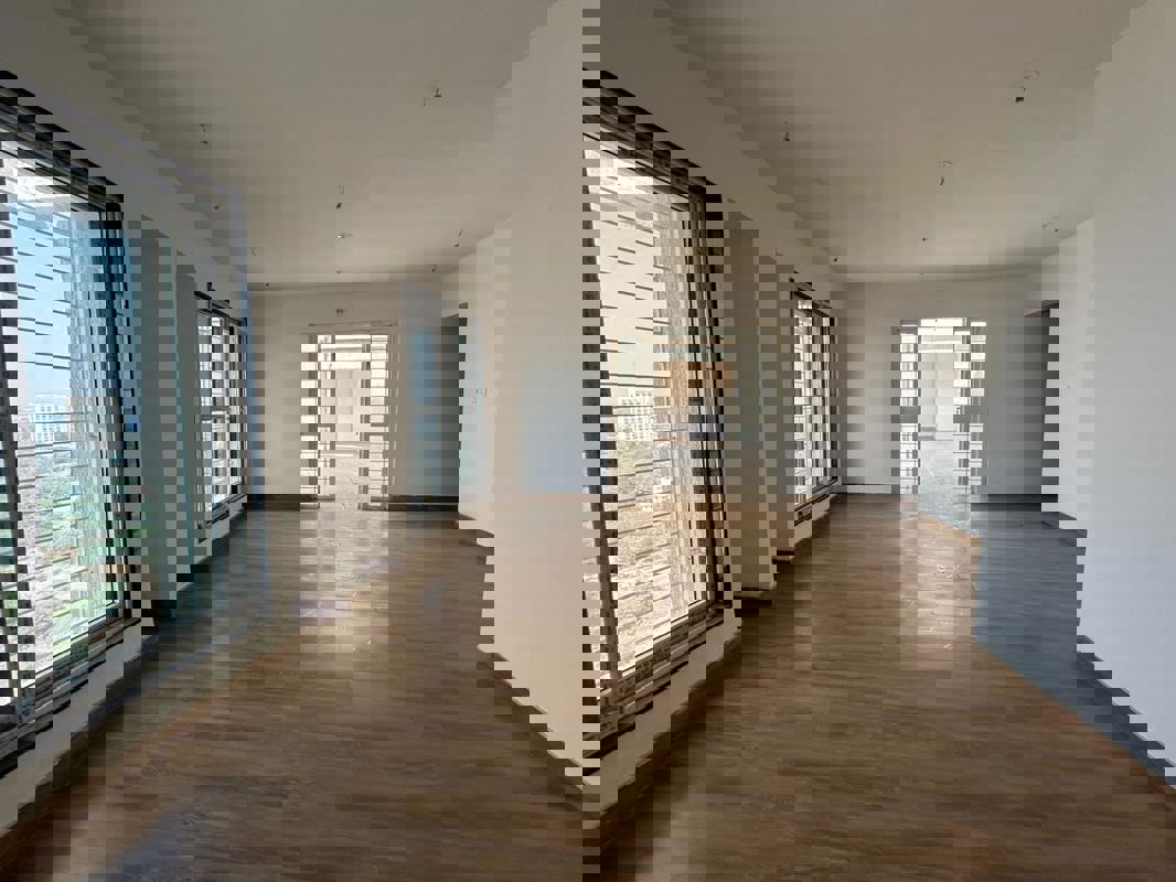 4 BHK + Extra Room 1475 Sq.Ft. Apartment in Empire Square