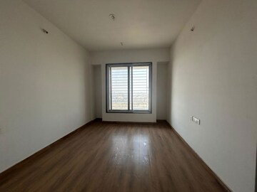 Room in 4 BHK Apartment at Empire Square, Chinchwad – for Sale