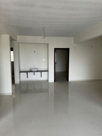 Room in 3 BHK Apartment at Frontline Seven, Gandipet – for Sale