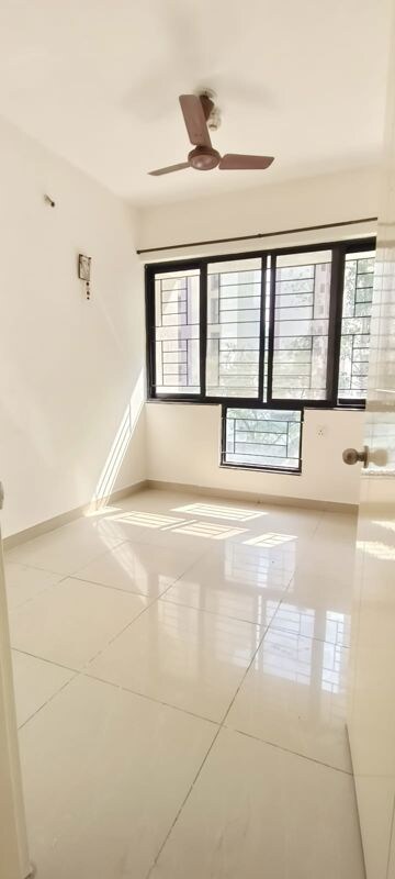 Room in 2.5 BHK Apartment at Nanded Lalit, Sinhagad Road – for Rent