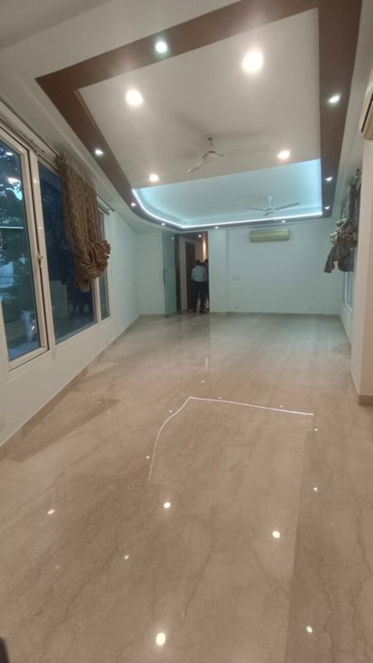 Room, greater kailash i 3 Bedroom 1800 Sq.Ft. Builder Floor In Greater Kailash I Delhi 9982572