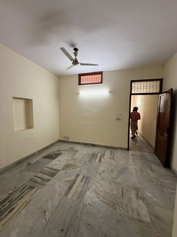 Room in 2 BHK Builder Floor at Kalkaji – for Rent