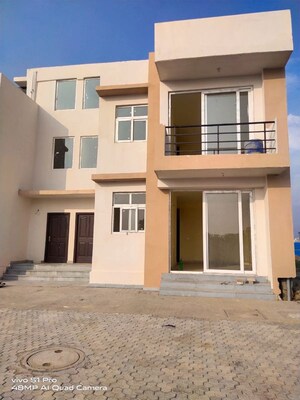2 BHK Builder Floor – Exterior View View at Wave City, Wave City - for Rent