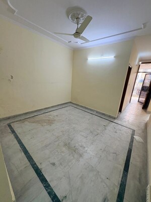 Room in 3 BHK Builder Floor at Greater Kailash I – for Rent