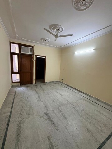 Room in 3 BHK Builder Floor at Greater Kailash I – for Rent