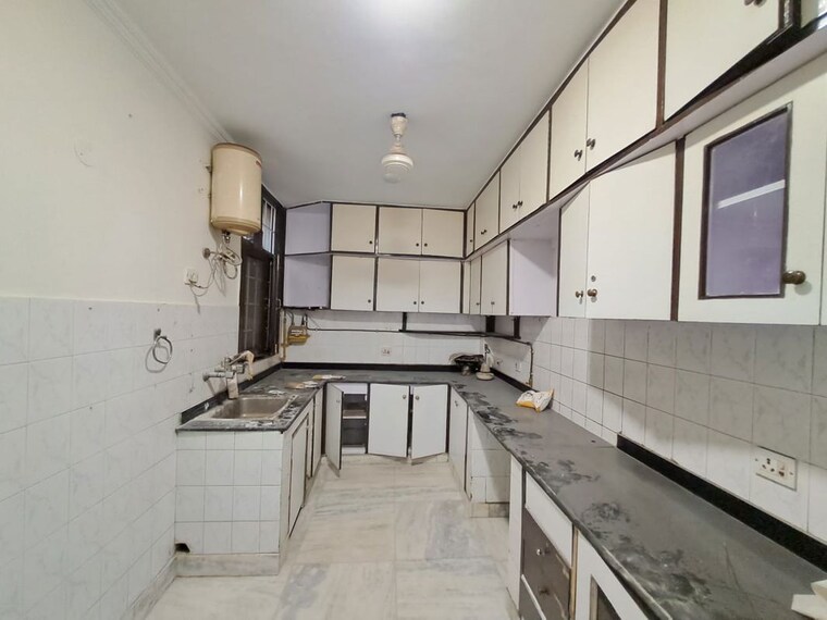 Kitchen, greater kailash ii 3 Bedroom 2250 Sq.Ft. Builder Floor In Greater Kailash ii Delhi 9983001