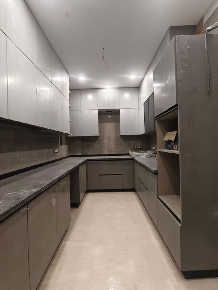 Kitchen, saket 3 Bedroom 215 Sq.Yd. Builder Floor In Saket Delhi 9983004