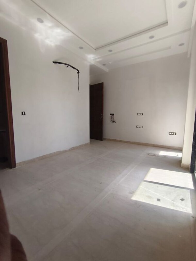 Room, saket 3 Bedroom 215 Sq.Yd. Builder Floor In Saket Delhi 9983004