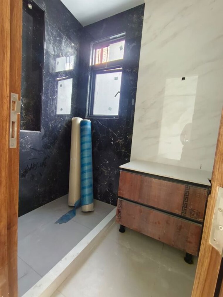 Bathroom, saket 3 Bedroom 215 Sq.Yd. Builder Floor In Saket Delhi 9983004