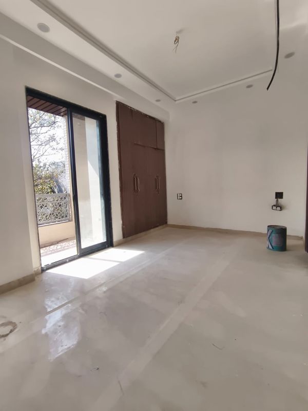 3 BHK + Servant Room Builder Floor For Rent in Saket