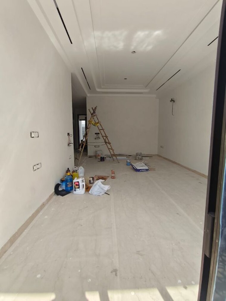 Room, saket 3 Bedroom 215 Sq.Yd. Builder Floor In Saket Delhi 9983004