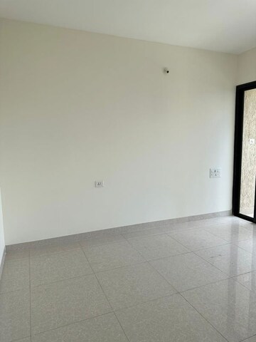 Room in 3 BHK Apartment at Magarpatta Nanded City Sargam, Sinhagad – for Rent