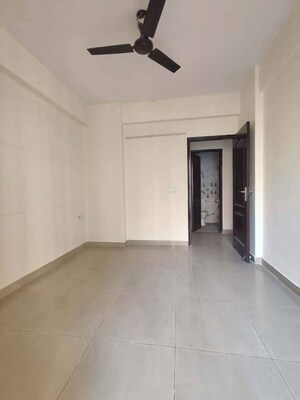 Room in 3 BHK Apartment at Exotica Dreamville, Sector 16c Greater Noida – for Rent