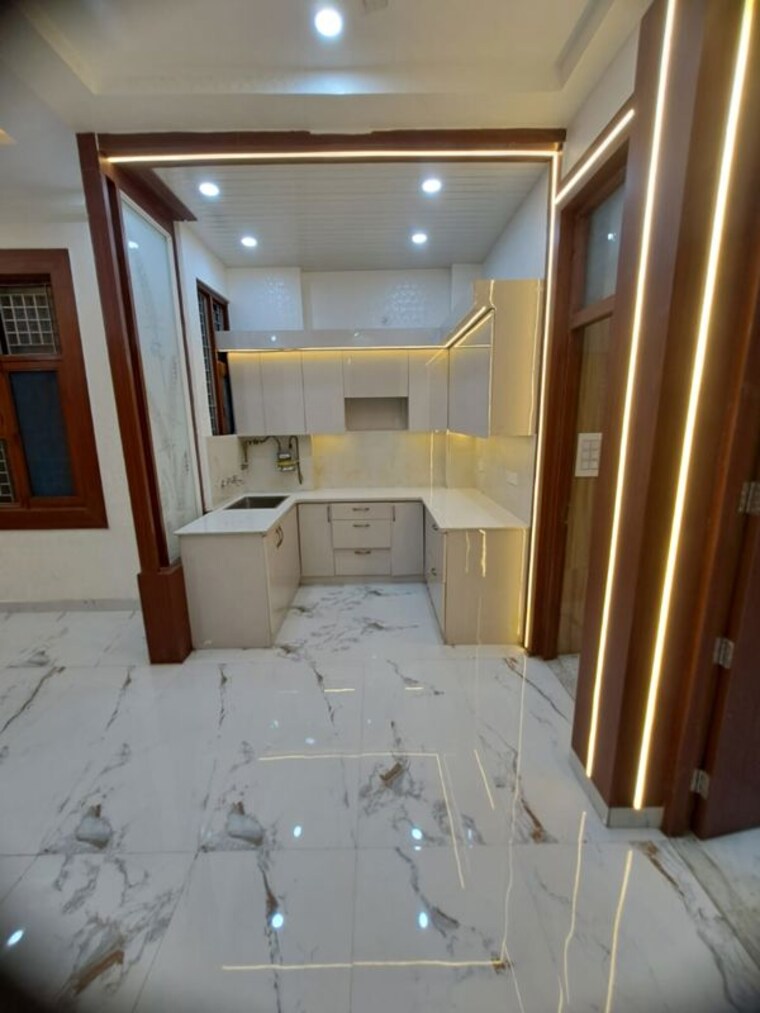 Kitchen, dayanand colony 2 Bedroom 949 Sq.Ft. Builder Floor In Dayanand Colony Delhi 9983101