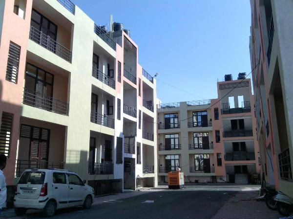 3 BHK + Pooja Room Apartment For Sale in Gulmohur Garden