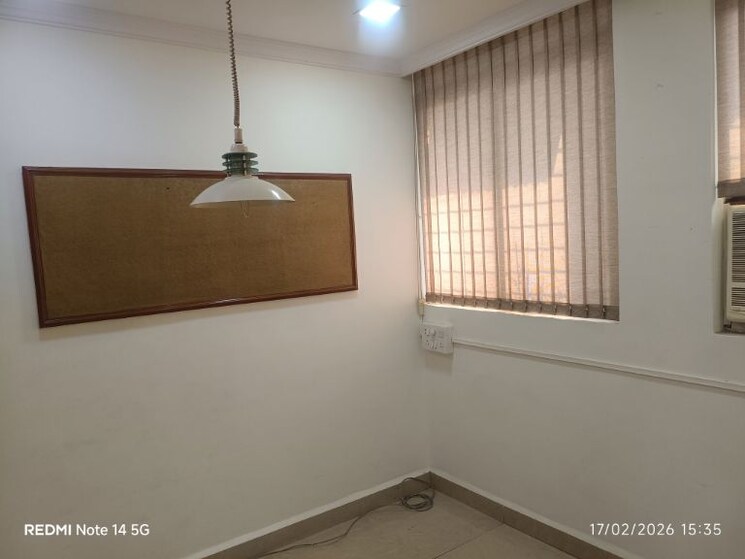 Room, swastik-plaza-thane Commercial Office Space 190 Sq.Ft. In Pokhran Road No Two Thane 9983132