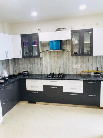 Kitchen in 4 BHK Apartment at Parsvnath Planet, Gomti Nagar – for Rent