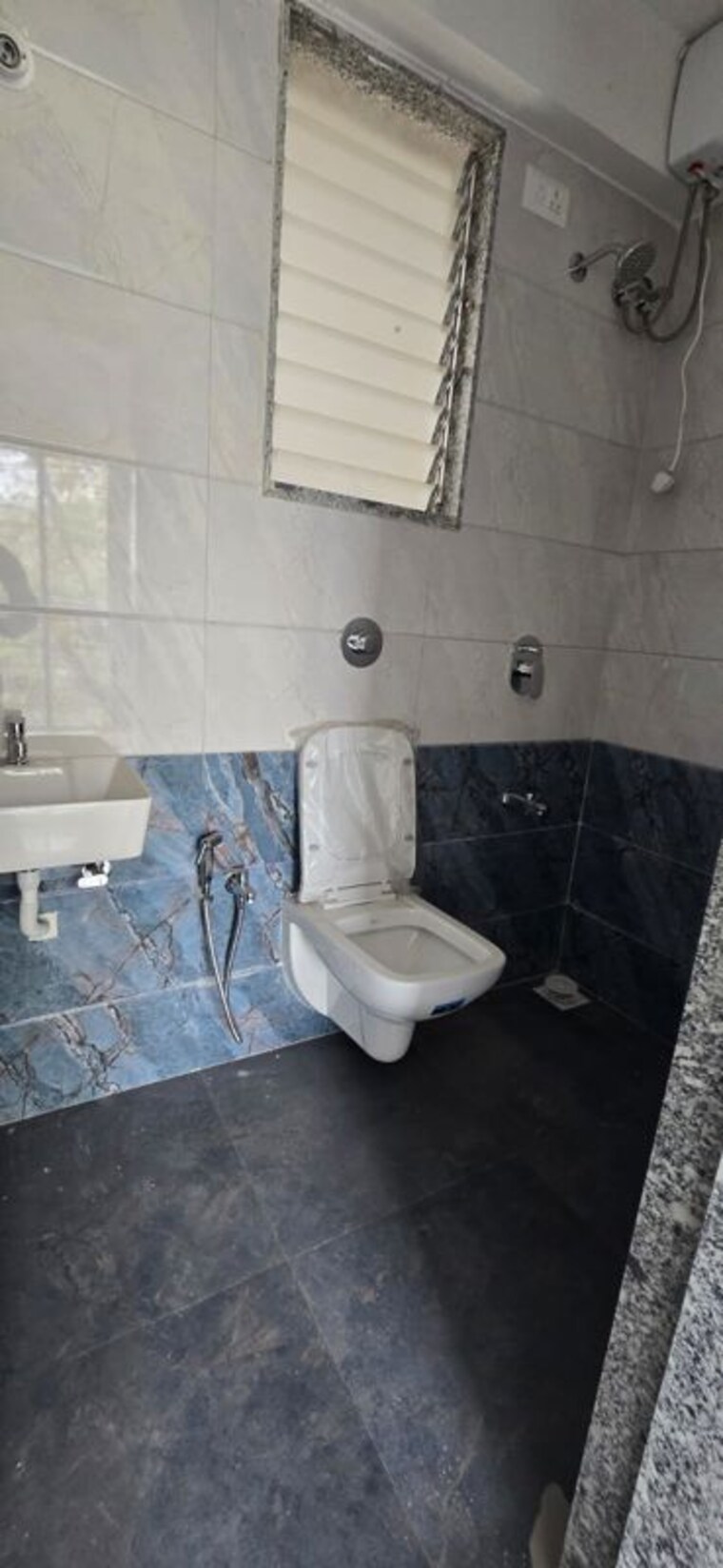 Bathroom, yashodhan-niwas 1 Bedroom 450 Sq.Ft. Apartment In Ghatkopar East Mumbai 9983146