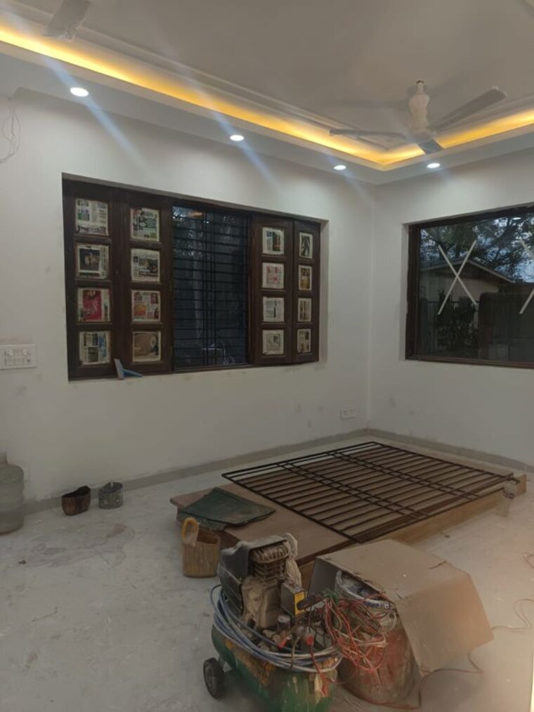 Room, saket 3 Bedroom 1400 Sq.Ft. Builder Floor In Saket Delhi 9983152