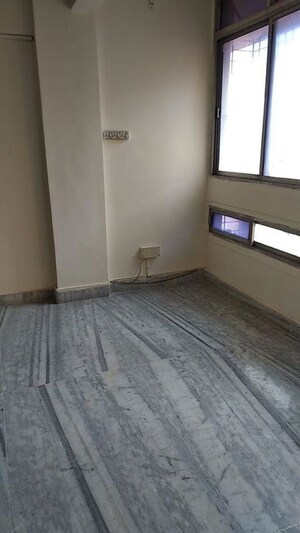 Room in 2 BHK Apartment at Andheri West – for Sale