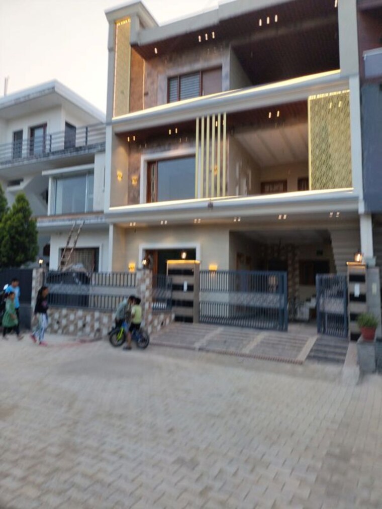 Exterior View, sunny enclave 5 Bedroom 200 Sq.Yd. Independent House In Sunny Enclave Mohali 9983299