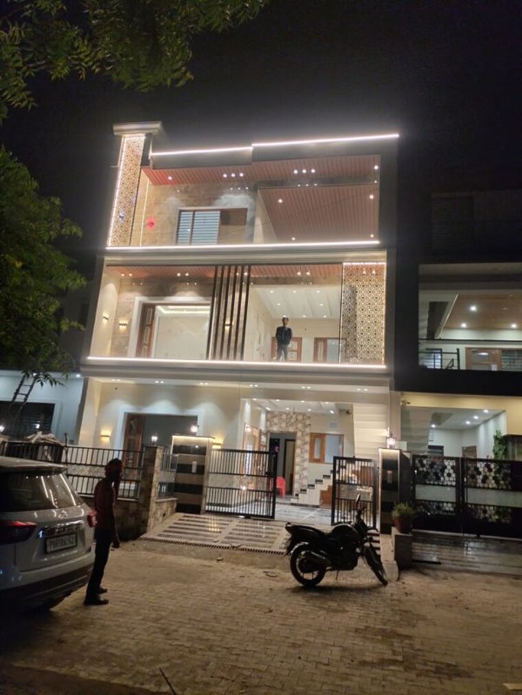 Exterior View, sunny enclave 5 Bedroom 200 Sq.Yd. Independent House In Sunny Enclave Mohali 9983299