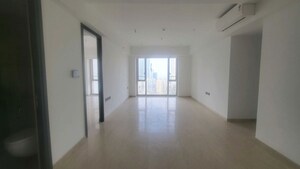 Room in 3 BHK Apartment at Lodha The Park, Worli – for Sale