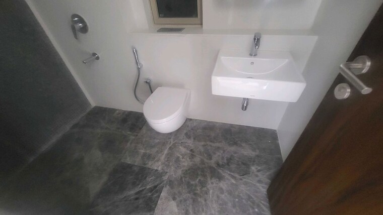 Bathroom, lodha-the-park 3 Bedroom 1122 Sq.Ft. Apartment In Worli Mumbai 9983310