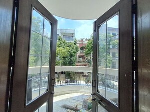 Swimming Pool in 3 BHK Builder Floor at Greater Kailash I – for Rent