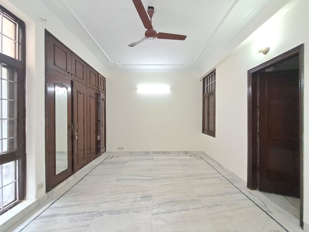 3 BHK + Servant Room,Study Room Builder Floor For Rent in Greater Kailash I