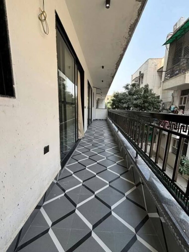 Balcony, saket 3 Bedroom 1800 Sq.Ft. Builder Floor In Saket Delhi 9983339